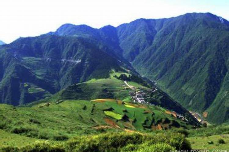 梦见山塌了周公解梦