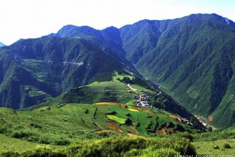 梦见山塌了周公解梦