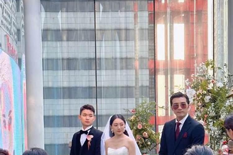 梦见妹妹穿婚纱结婚了是什么意思