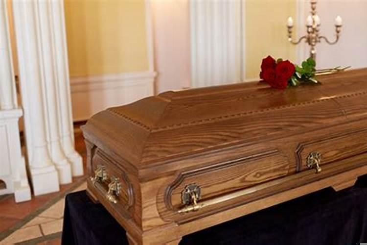 梦见死去的舅舅和棺材