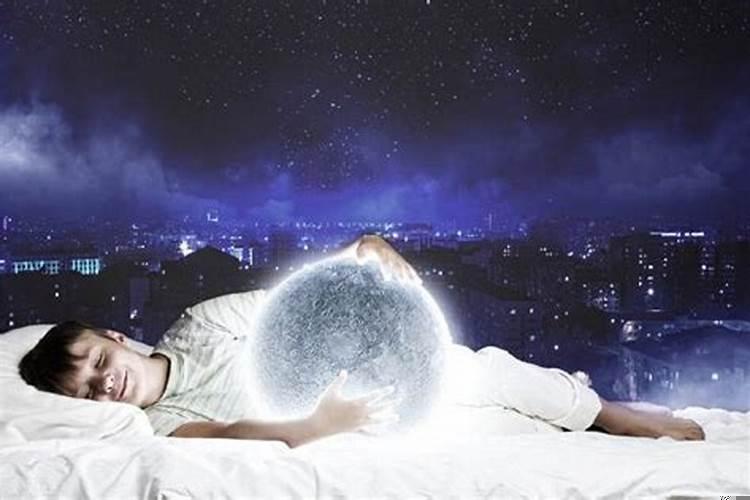 梦见与死去的老人吃鱼