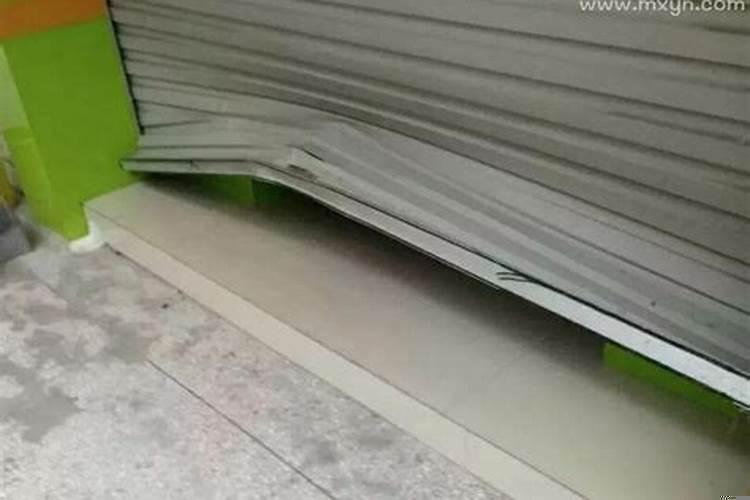 梦见参加已故奶奶的葬礼是什么意思