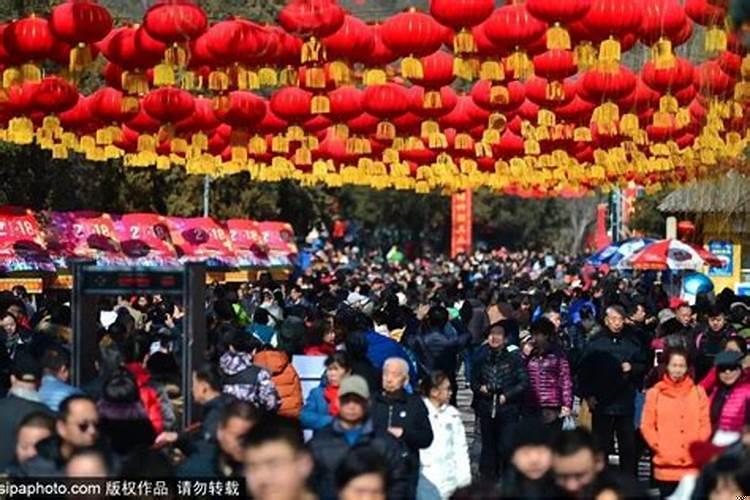 三十而已里许幻山什么时候出轨的