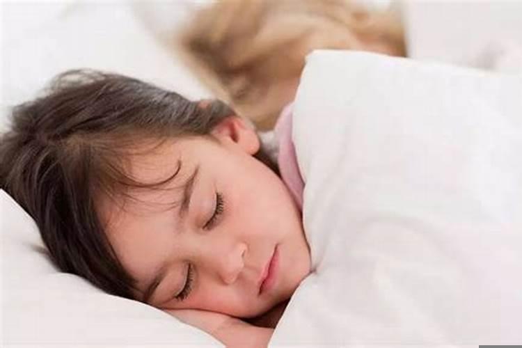 什么样的睡觉姿势比较好