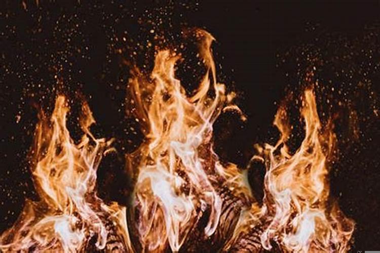 梦见自己家冒浓烟