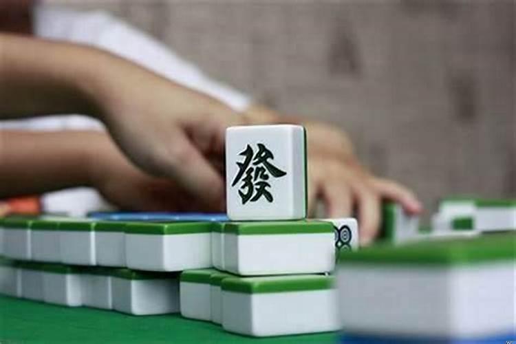 家里好多麻雀怎么驱赶