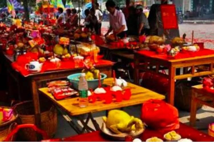 今年大年三十可以上坟吗