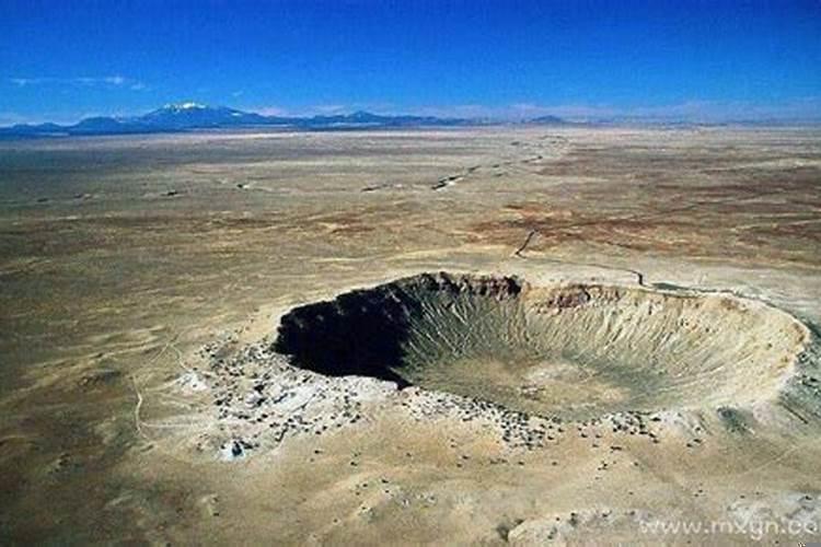 梦见大坑是什么预兆