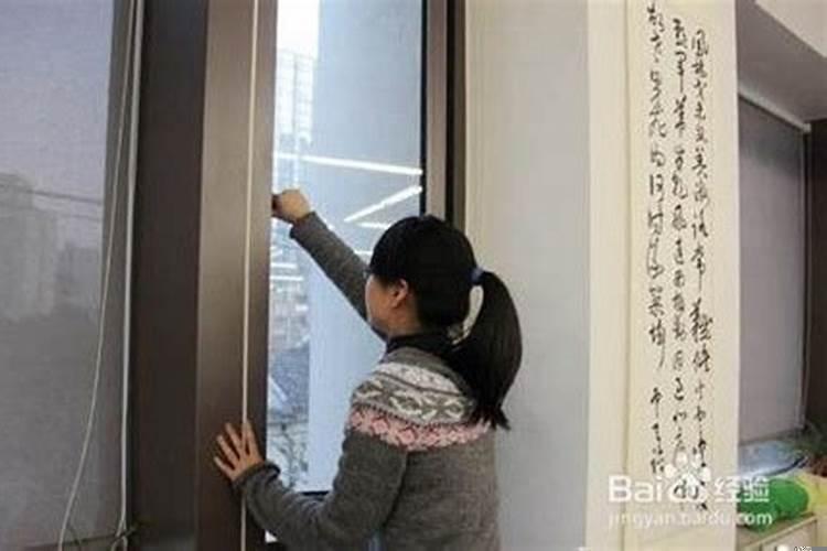 房子里很潮怎么解决