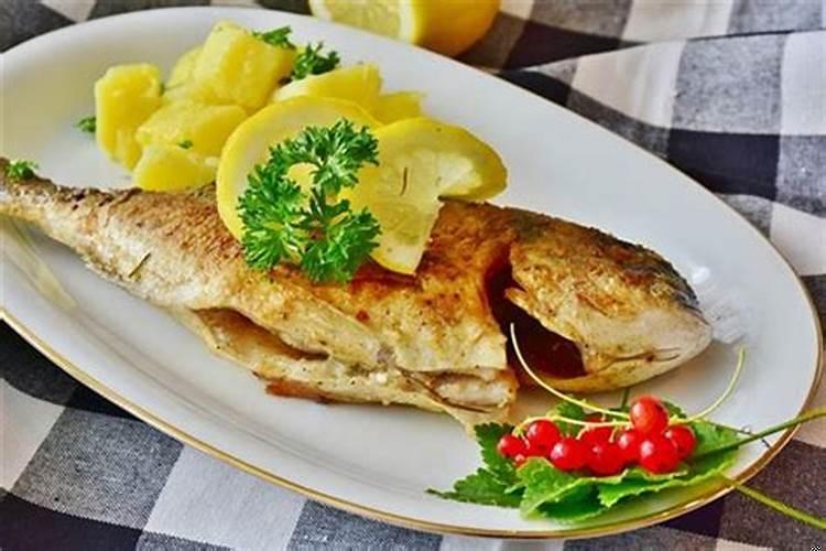 梦见自己吐鱼刺是怎么回事