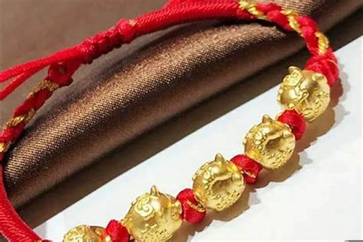 本命年红绳洗澡可以摘吗