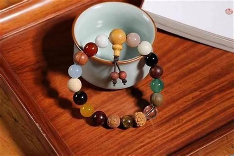 女人身上佩戴什么可以招财