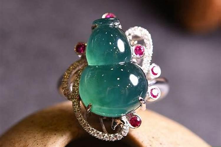 翡翠葫芦适合什么人佩戴