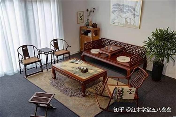 罗汉床应该摆放家中什么位置