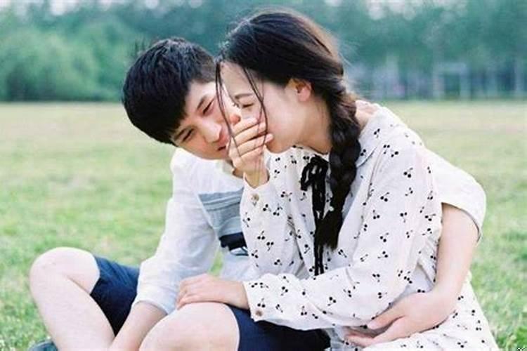 双鱼座女对你心动的信号