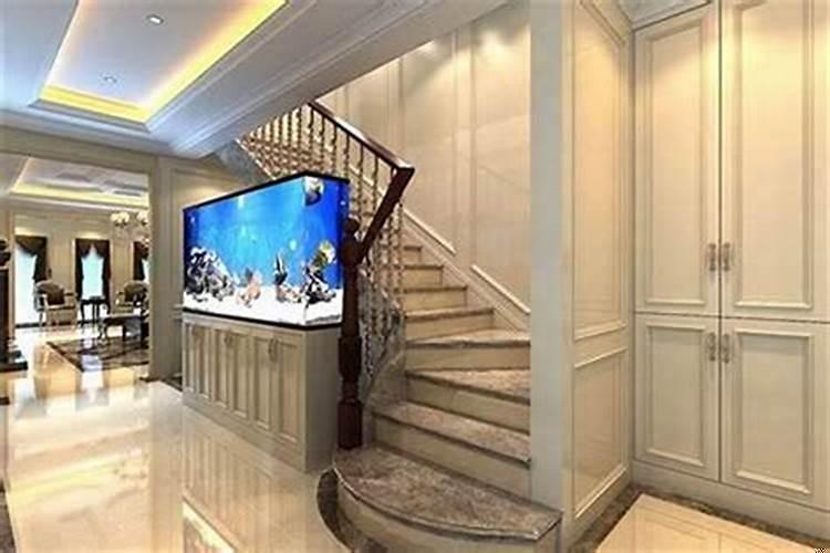 在风水方面楼梯放在哪最好吗?