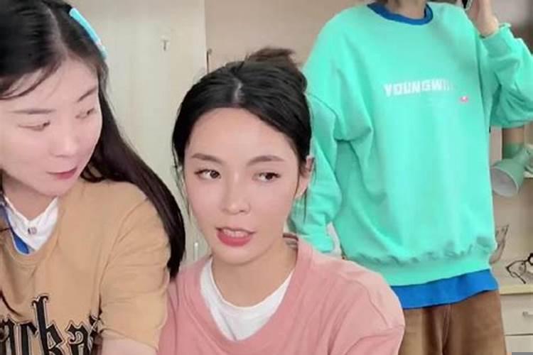 男女两个人做同样的梦