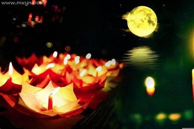 梦见死去的爷爷奶奶在吃饭