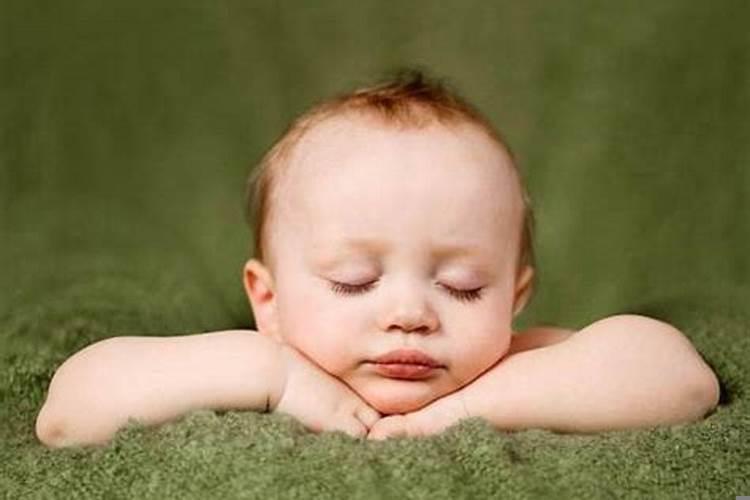 2022年生肖鼠女命