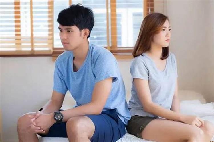 八字天干两个偏财的男人