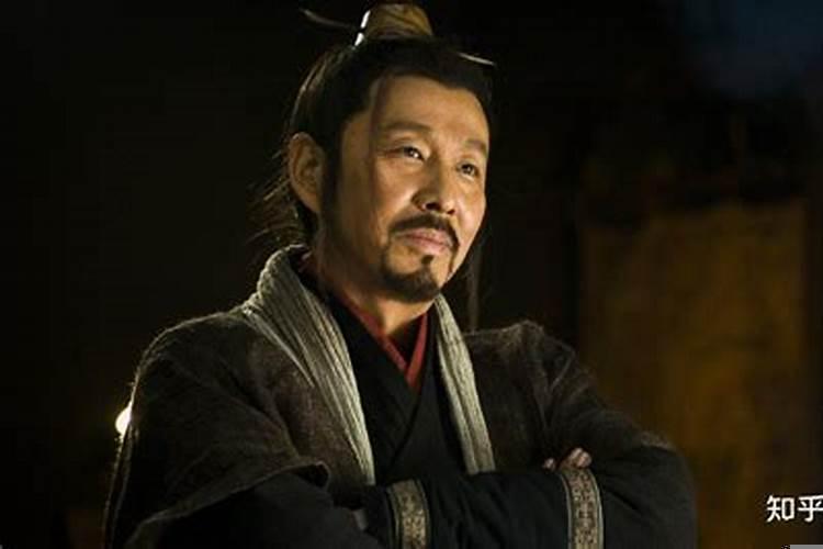 贵人为什么会默默帮你忙