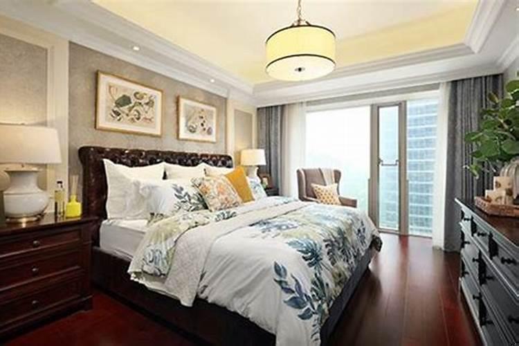 主卧床颜色深好还是浅好