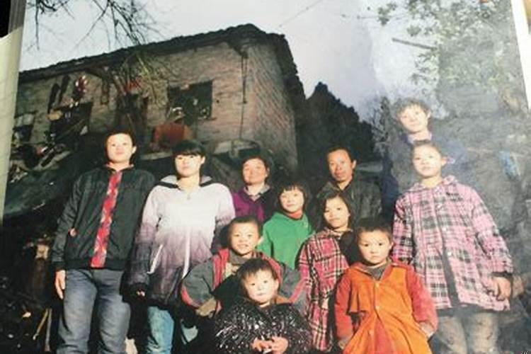 四川夫妻生了八个孩子