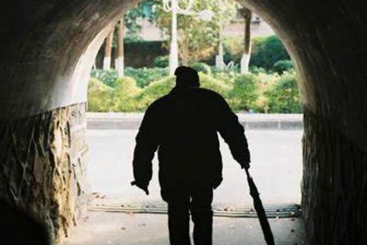 女人梦见已故爷爷什么预兆