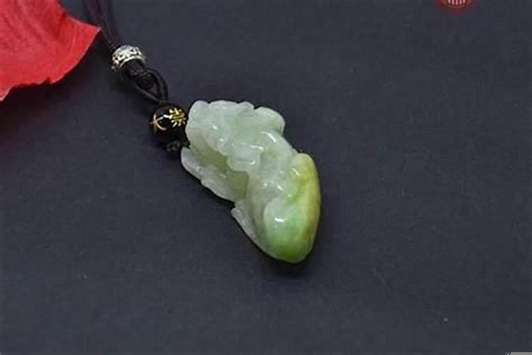 佩戴自己属相的吊坠好吗