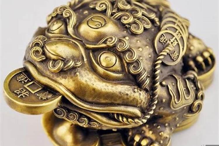 戴玉金蟾吊坠什么寓意