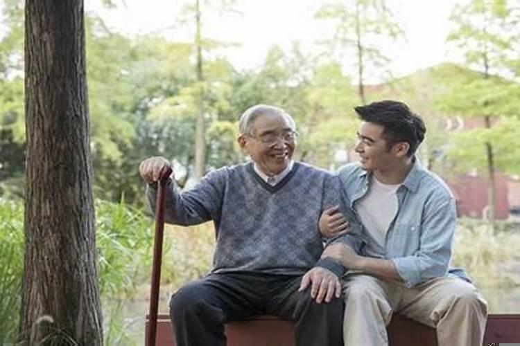 梦见爷爷快要死了是什么意思