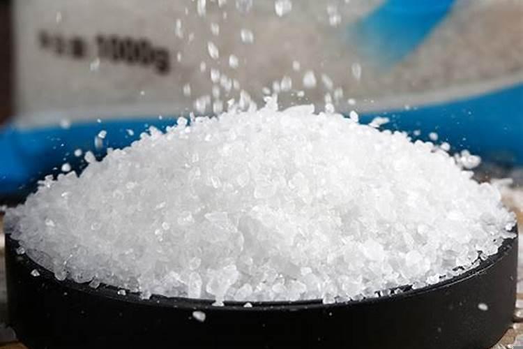风水中的粗盐是指海盐吗?