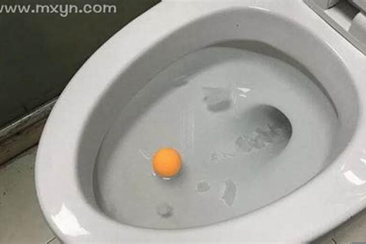 梦见马桶堵了水在上涨