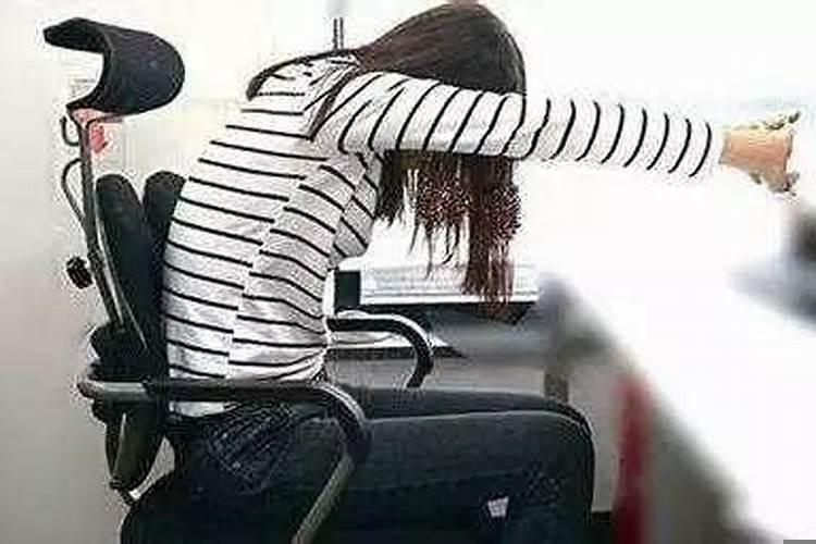 住在脏乱差的房子里