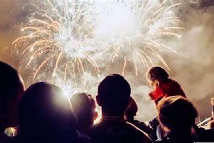 梦见别人放烟花是什么意思周公解梦