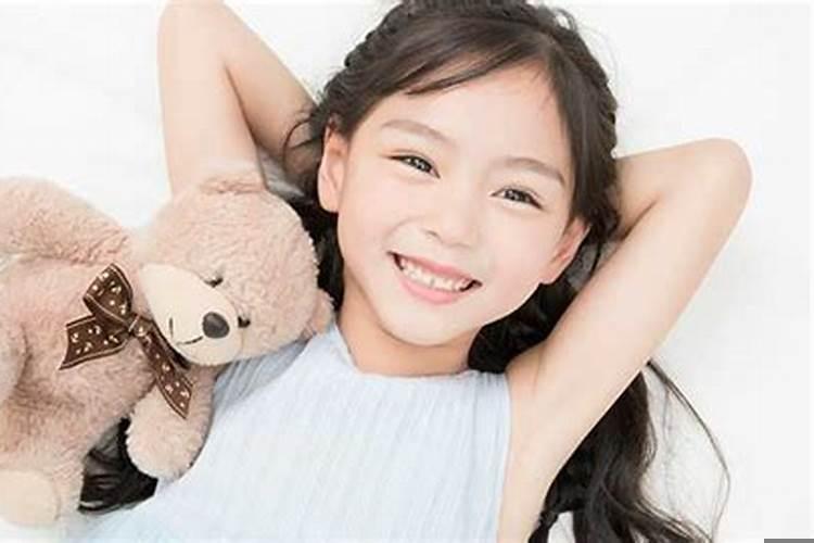 梦见前女友笑了