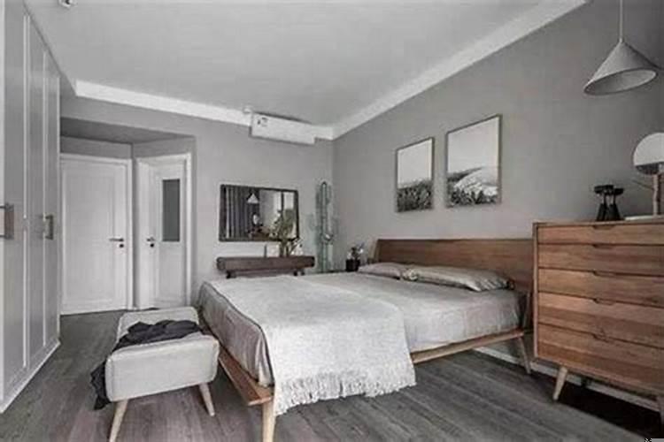 卧室床能不能对着门