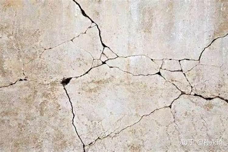 梦见墙体开裂快要倒塌好不好呀