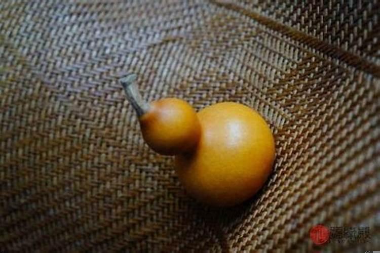 东贵西富南贫北贱是什么意思