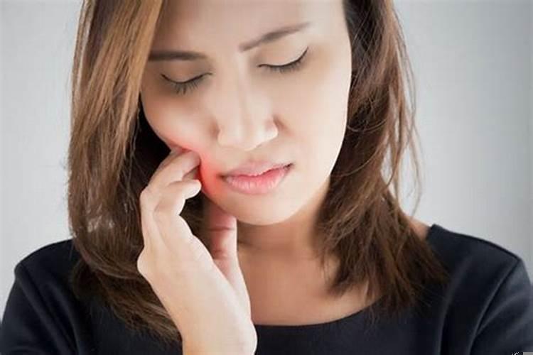 梦到掉牙亲人过世几率大吗