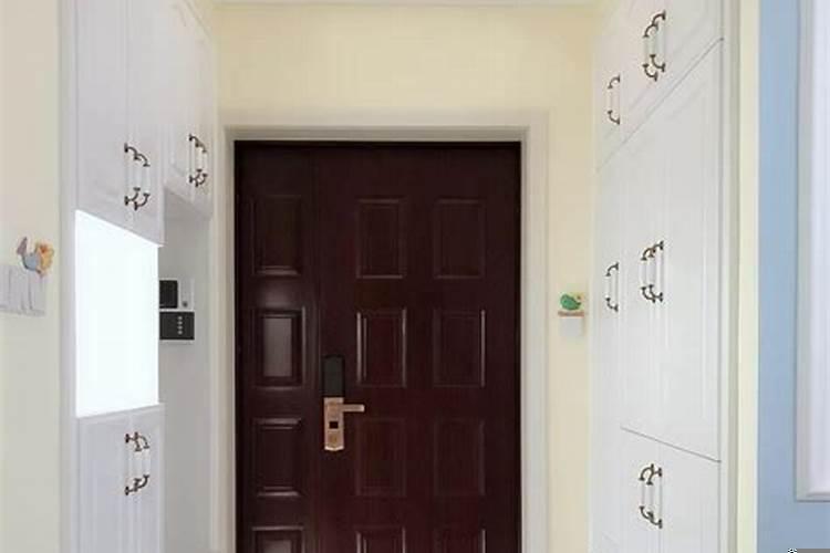 入户门放火鹤花好吗