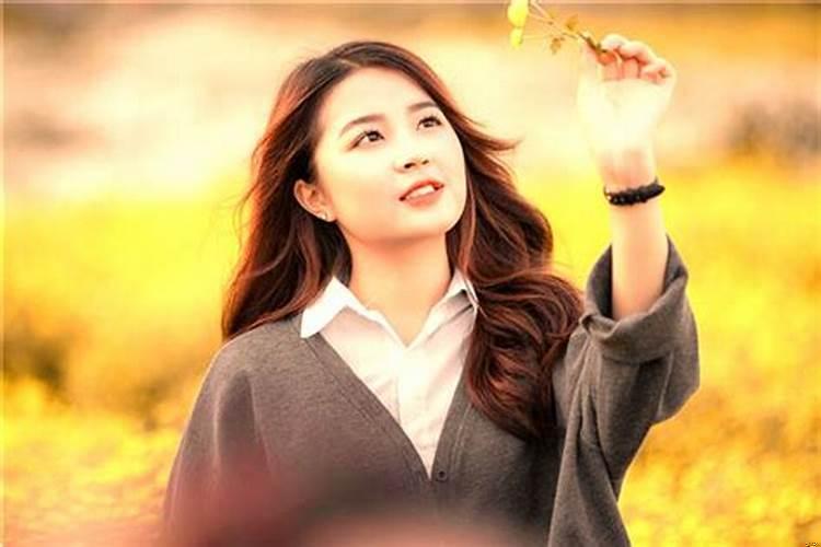 梦见一个陌生男子喜欢自己