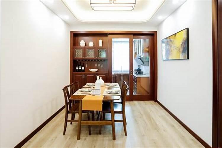 房门正对厨房门怎么化解