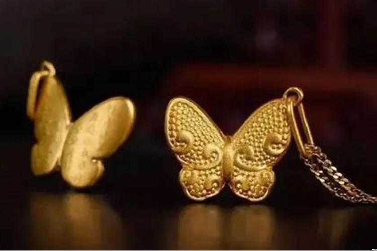 本命年带金饰还是银饰