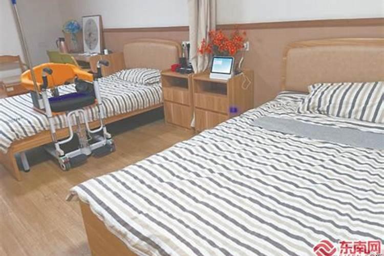 楼房东户卧室如何安床