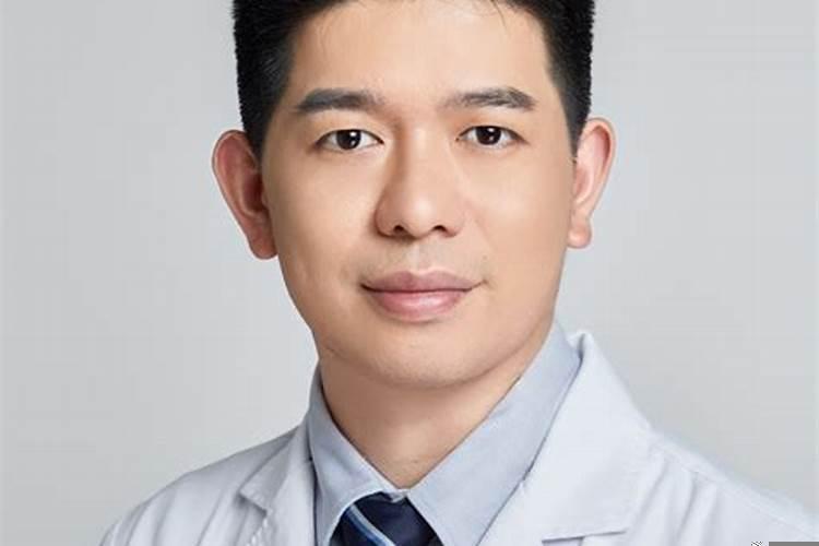 04年10月份出生的现在多大