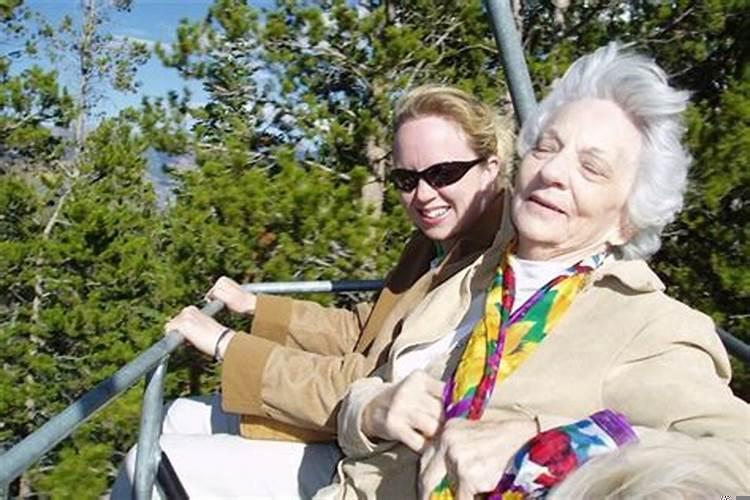 梦见人死了什么意思周公解梦梦见蛇