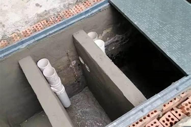 化粪池上建厨房