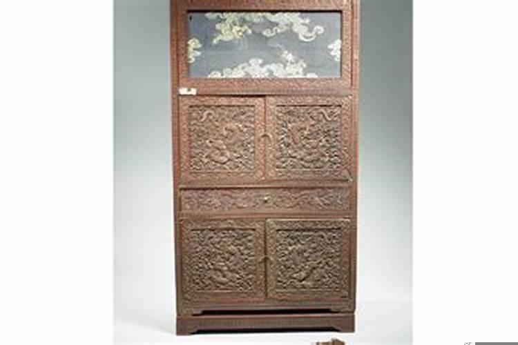 保险柜应该放在卧室的什么位置