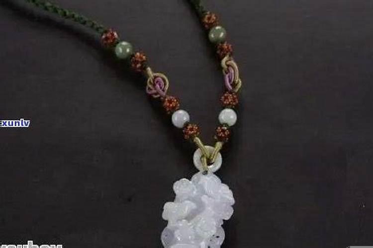 吊坠是上山虎好还是下山虎好